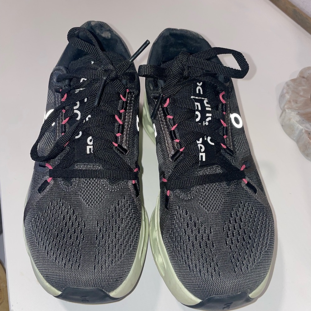 Women’s On Running Cloudeclipse - image 2